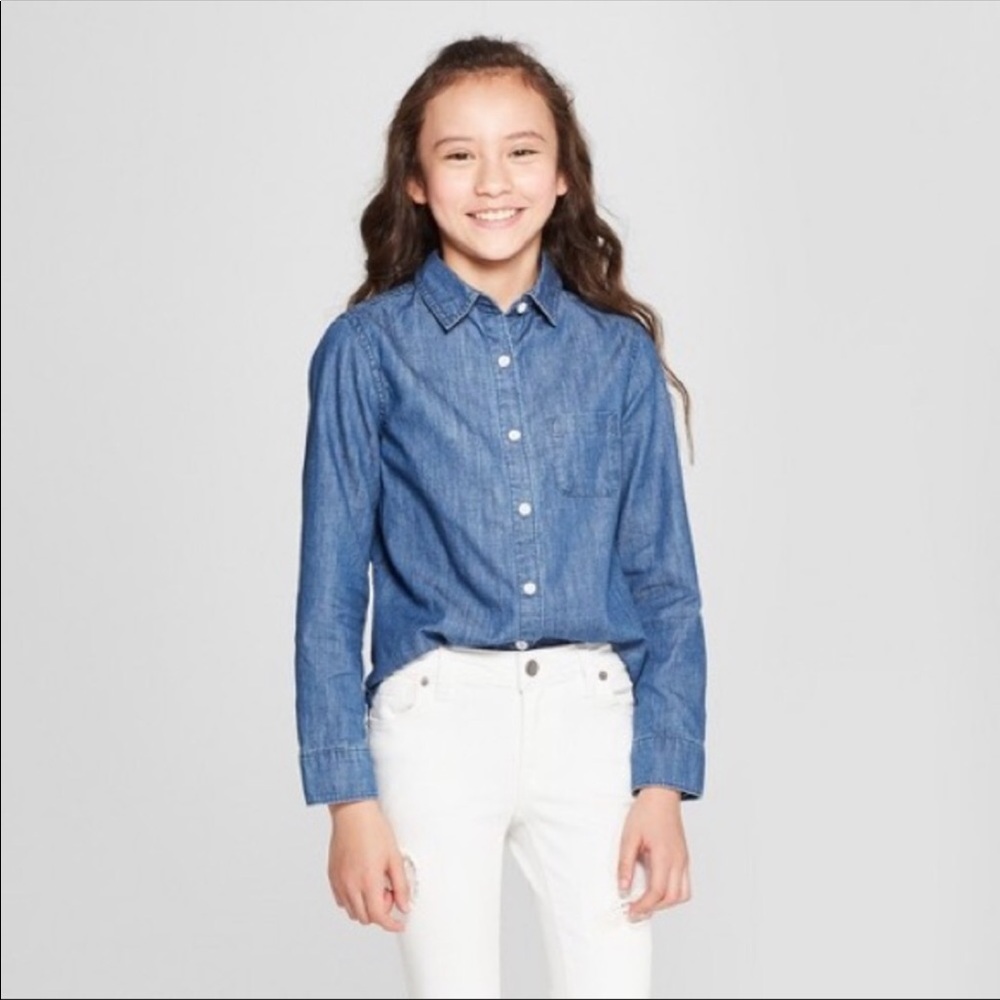 3/$15    Classy 100% cotton chambray shirt Cat & Jack XL - Picture 2 of 12
